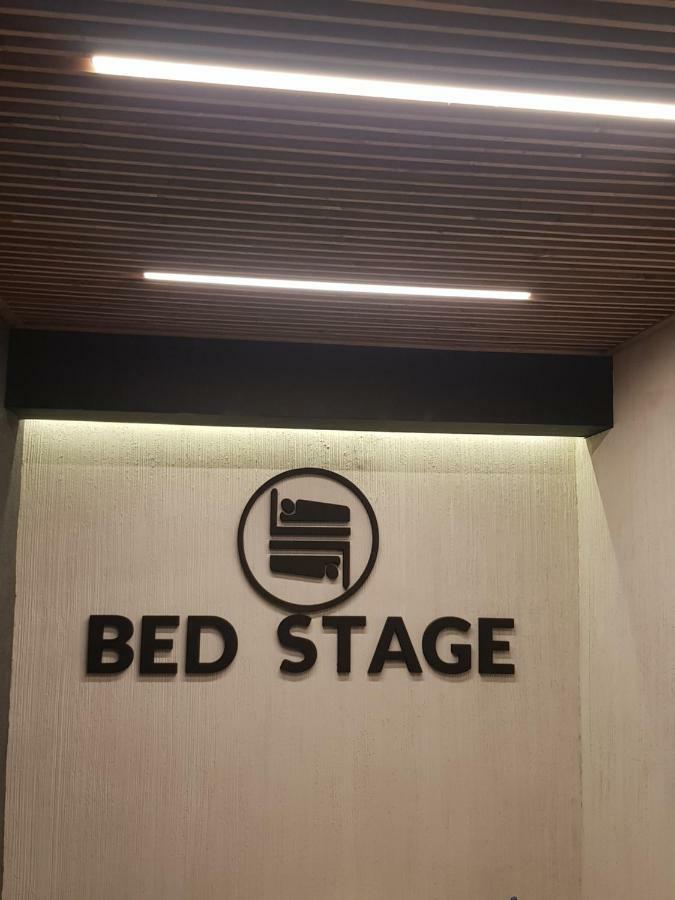 Bed Stage Hostel Brasov Bagian luar foto